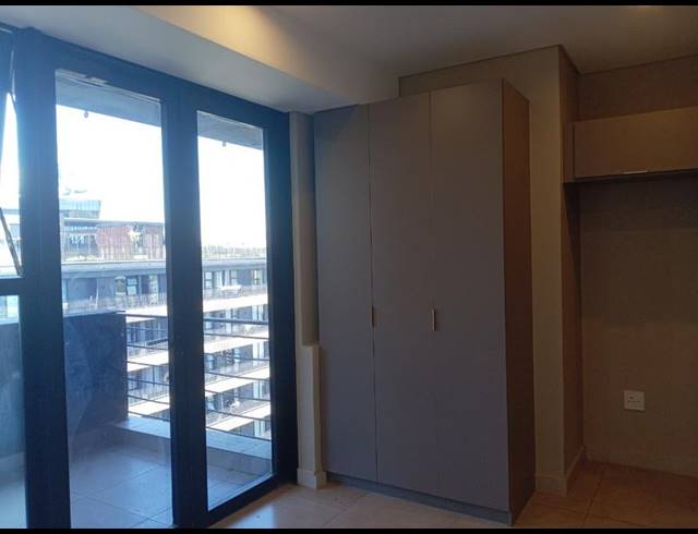 1 BEDROOM APARTMENT FOR SALE IN SANDOWN
